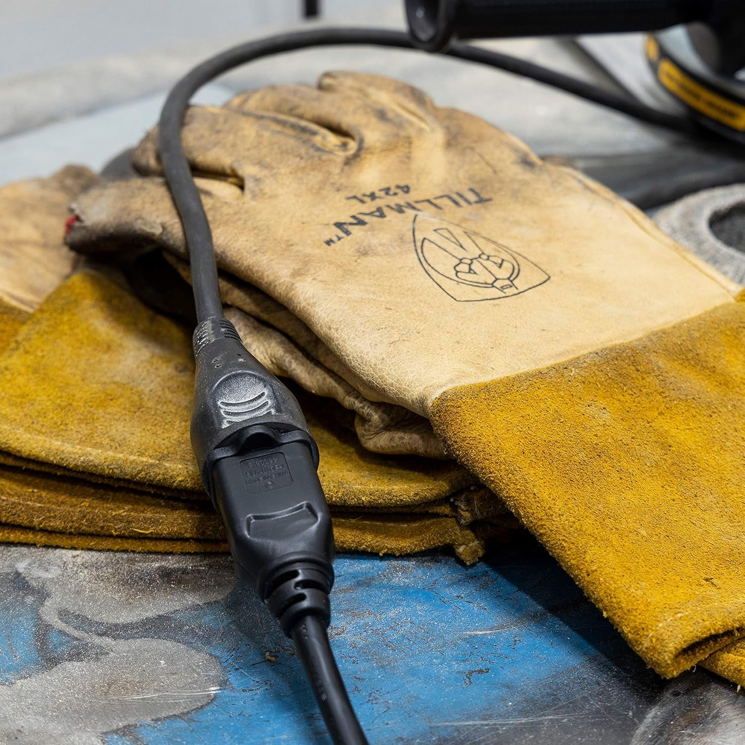 Outdoor Extension Cord, 15 Ft, Heavy Duty Extension Cord, Double Insulated, Grounded, 16 Gauge, 3 Prong Extension Cords, General Purpose Long Extension Cord, UL Listed, Black, 36824